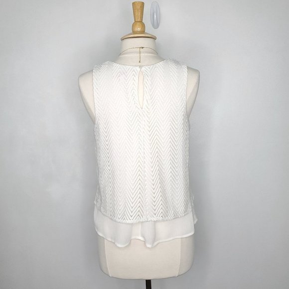 Candie's Cream Layered Chevron Lace Layered Sleeveless Top, Size L - Picture 7 of 10